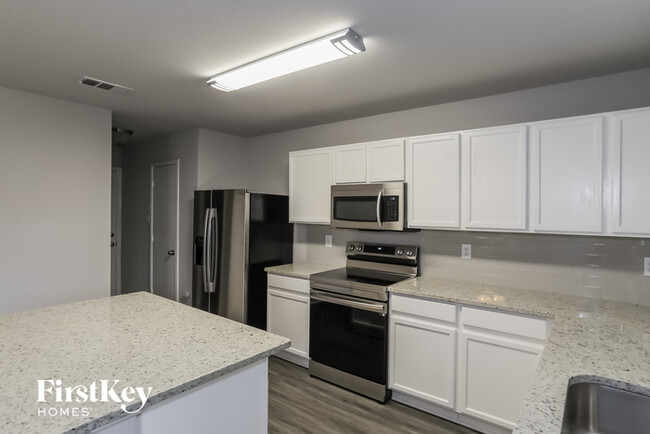 Foto del edificio - 3444 Hidden Canyon Rd