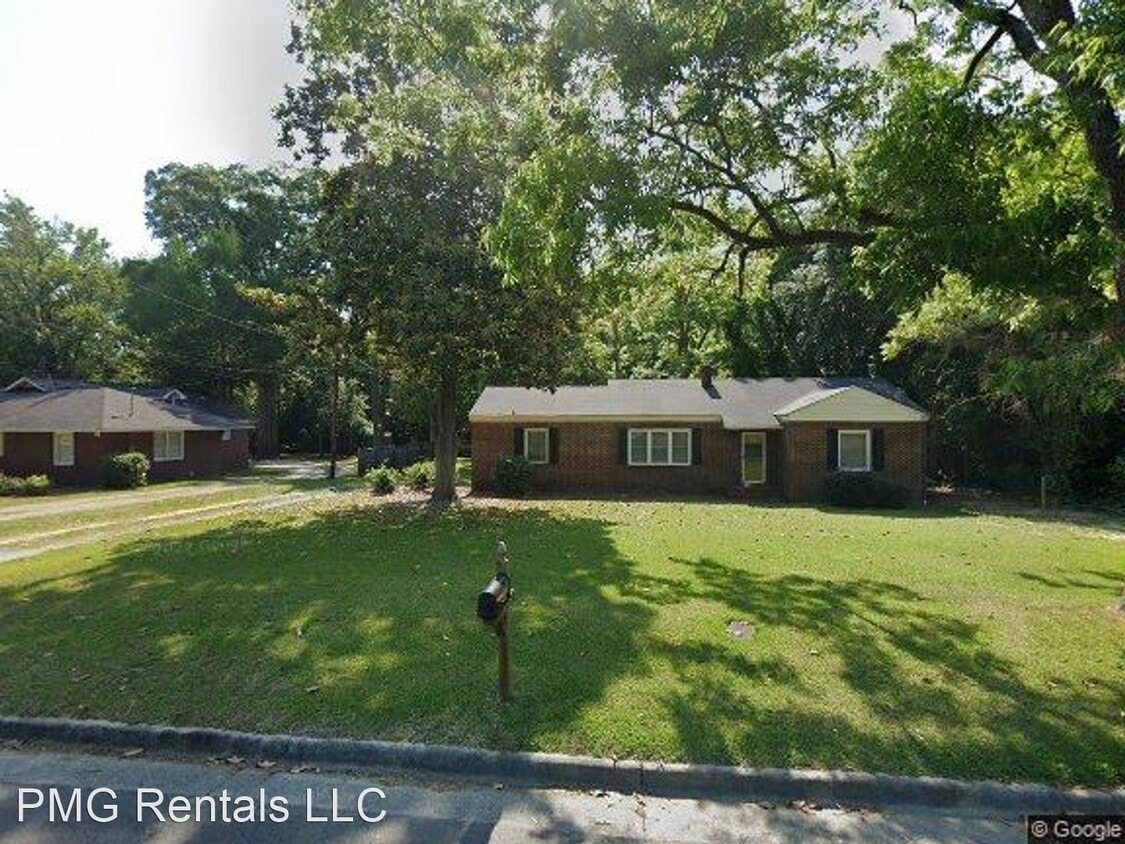 3 br, 2 bath House 408 Park Avenue House Rental in Statesboro, GA