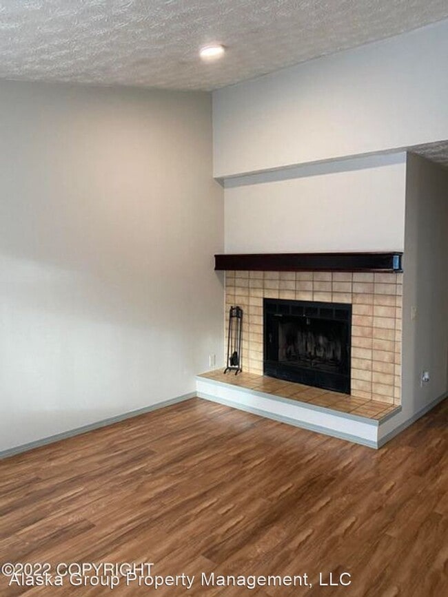 Building Photo - 2 br, 2 bath House - 9610 Morningside Loop...