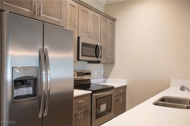 Foto del edificio - 2022 SW 15th Pl