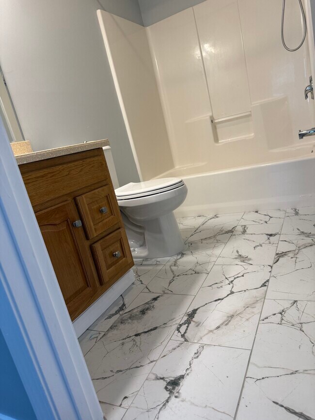 Foto del edificio - 374 River St