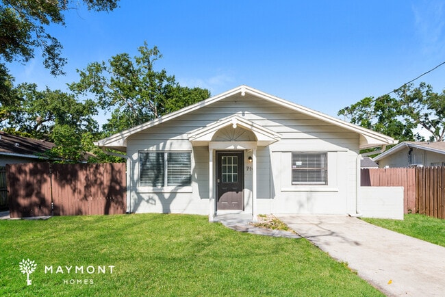 Building Photo - 714 37th St W