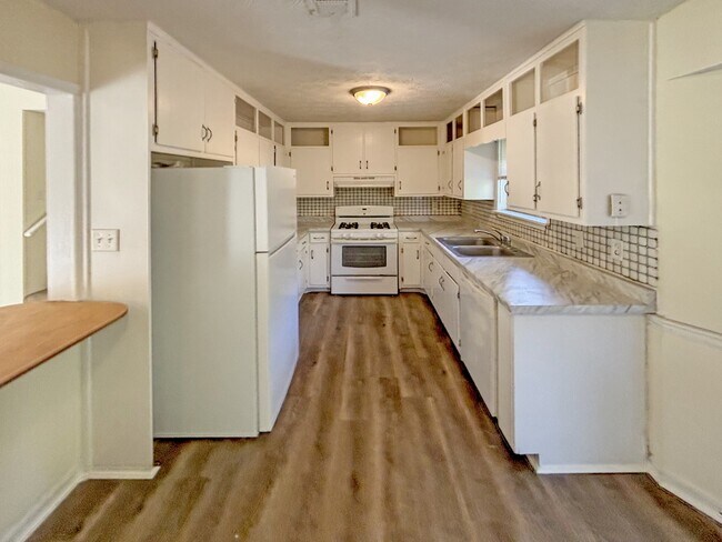 Foto del edificio - 3766 Saddle Ridge Dr SW
