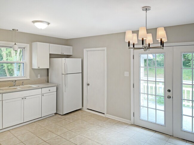 Foto del edificio - 6408 Spring Hill