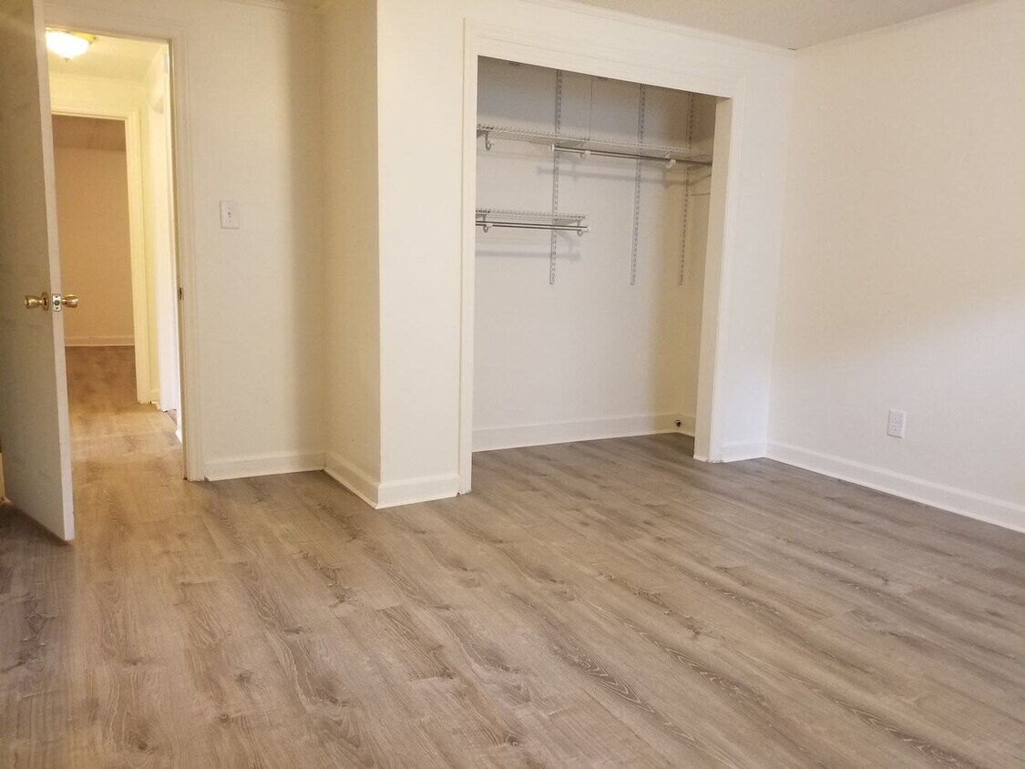Foto principal - 510 Harrell St