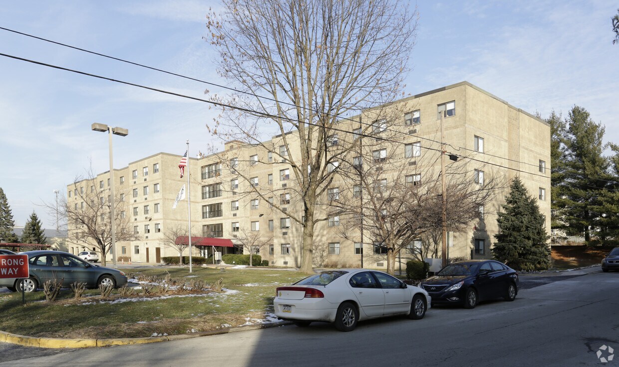 Munroe Tower Apartments Oakmont, PA