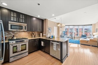 Building Photo - 1125 Maxwell Ln