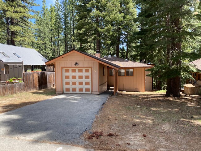 Building Photo - Seasonal Furnished Rental