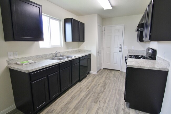 Foto del edificio - 6007 Sunrise Light Ln