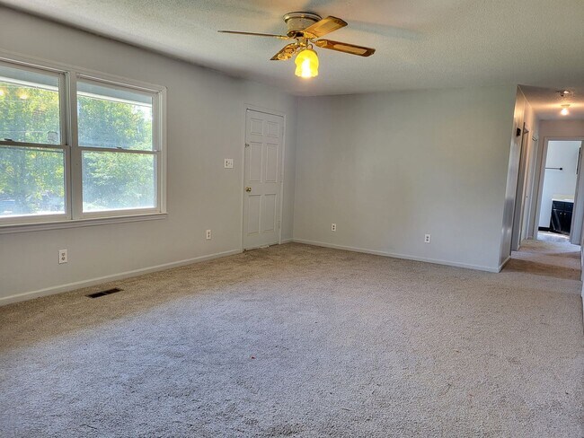 Foto del edificio - 3 bedroom home in Maiden