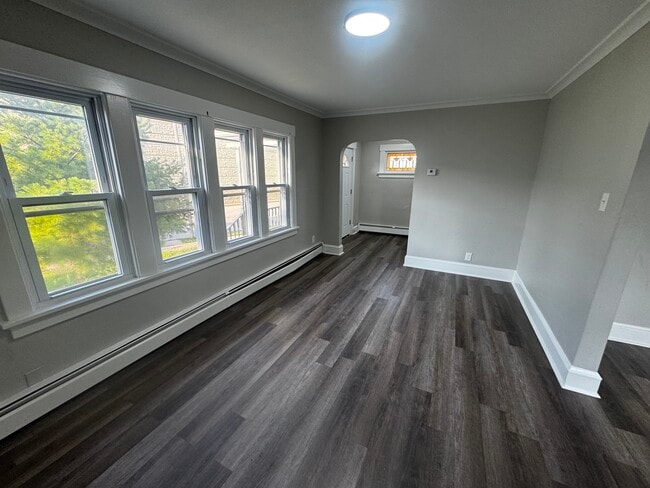 Building Photo - 8615 W Adler St