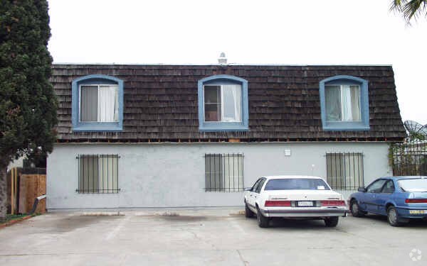 Foto del edificio - 4182 Menlo Ave