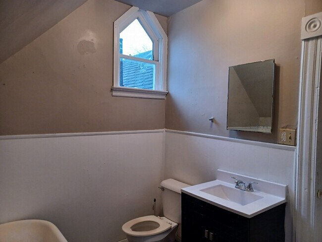 Building Photo - 1506 6th St