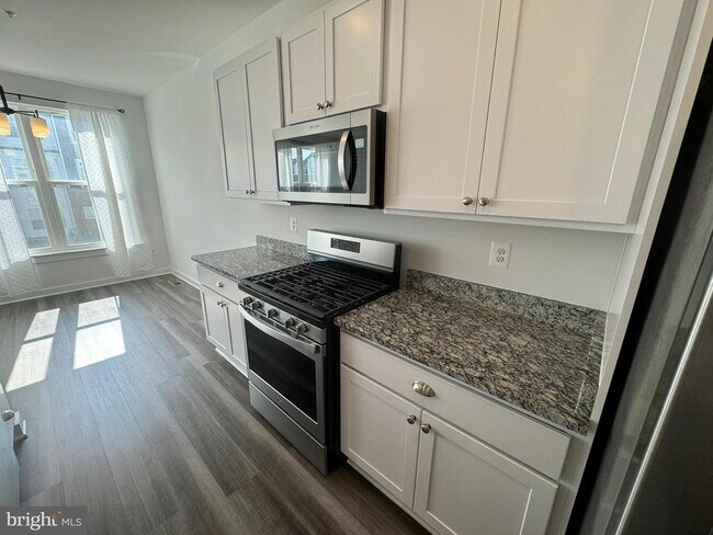 Foto del edificio - 417 Gillespie Dr