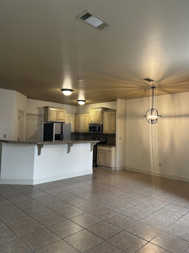 Building Photo - 5310 La Belle Ct