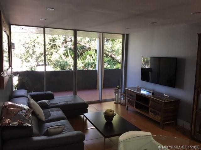 Foto del edificio - 2150 SW 16th Ave