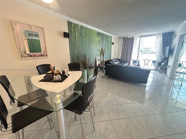 Foto del edificio - 121 Golden Isles Dr