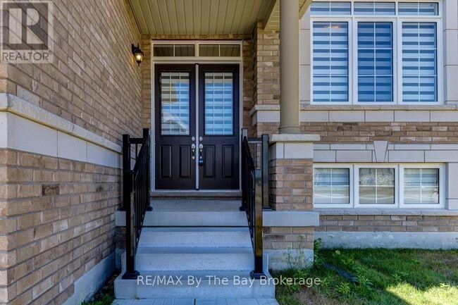 Building Photo - 19 Beatrice Dr