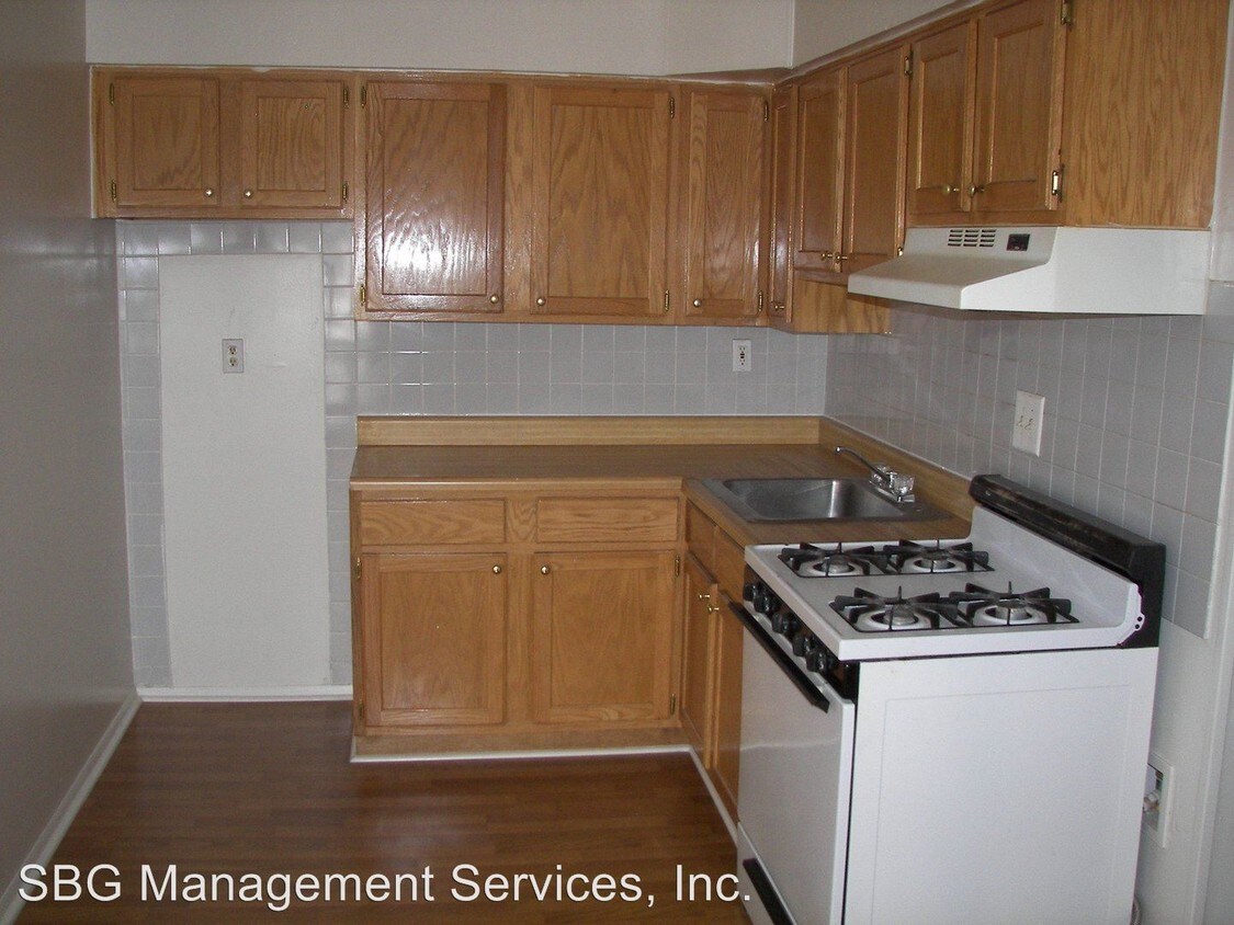 Primary Photo - 844 N 6th St