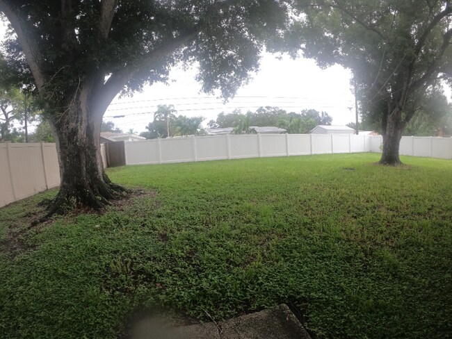 Building Photo - 11315 110th Terrace