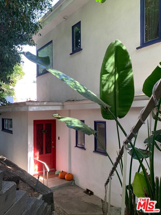 Foto del edificio - 6216 Temple Hill Dr