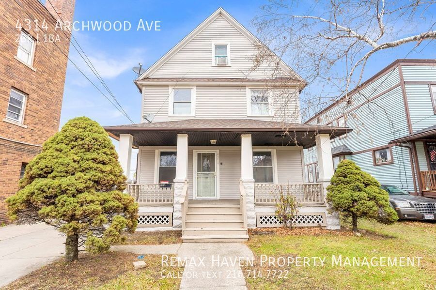 Foto principal - 4314 Archwood Ave. DN, Cleveland - Spaciou...