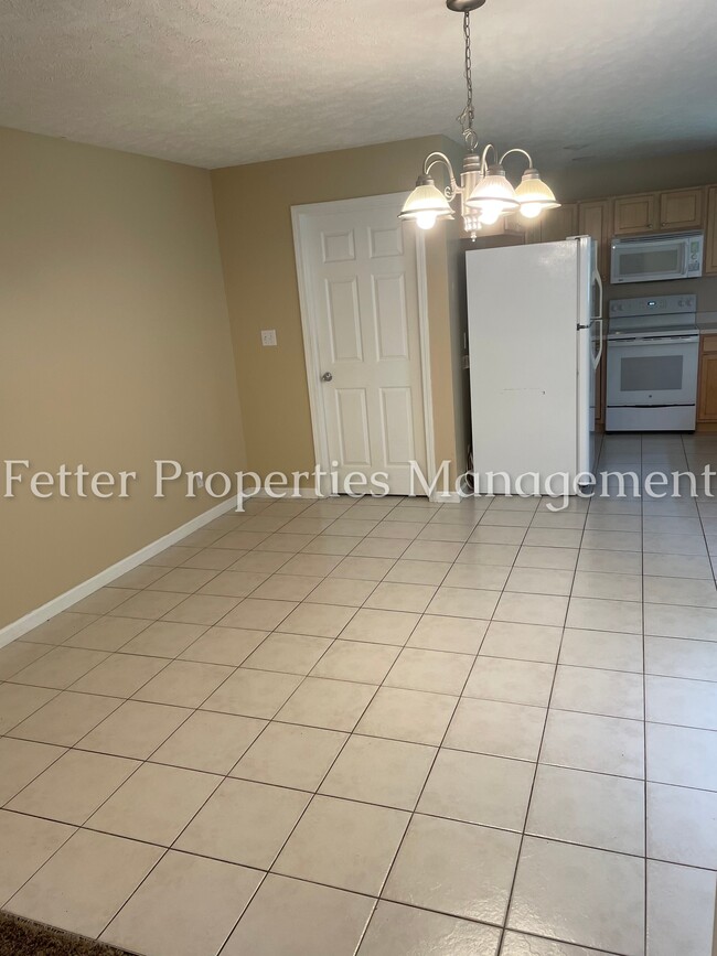 Building Photo - 7778 Sandalwood Dr