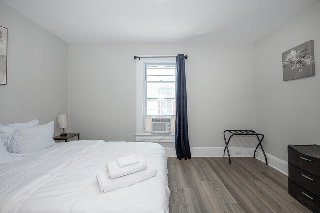 Foto del edificio - 3721 W 22nd Pl