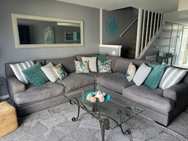 Building Photo - Furnished Townhome on Okaloosa Island