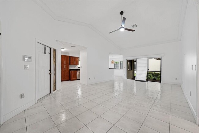 Building Photo - 344 NW 94th Ter