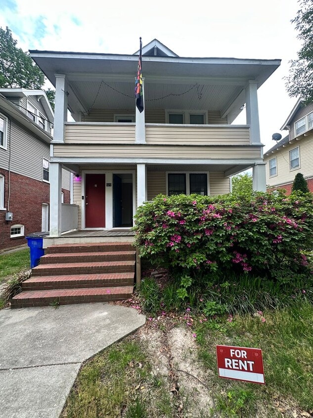 Photo - 527 Maryland Ave