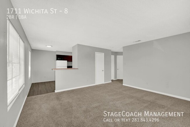 Photo - 1711 Wichita St Apartment