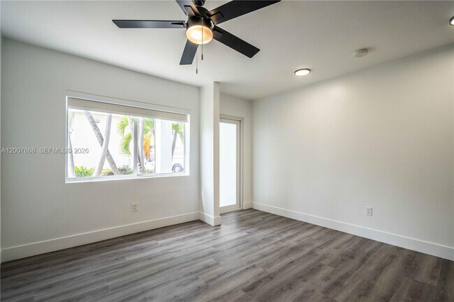 Foto del edificio - 725 81st St