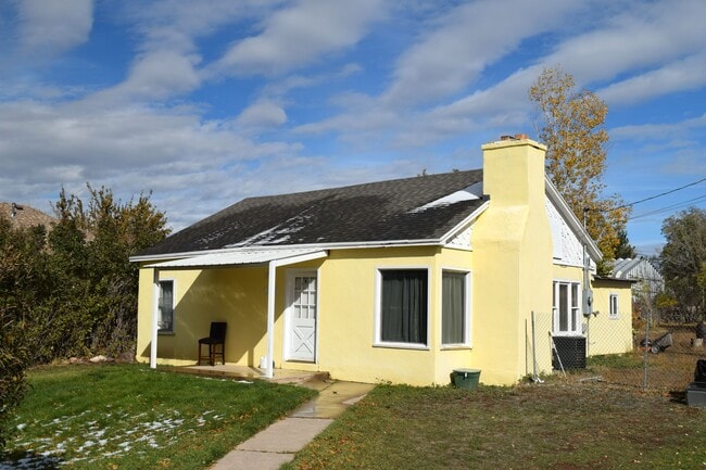 Building Photo - 30 N 200 W