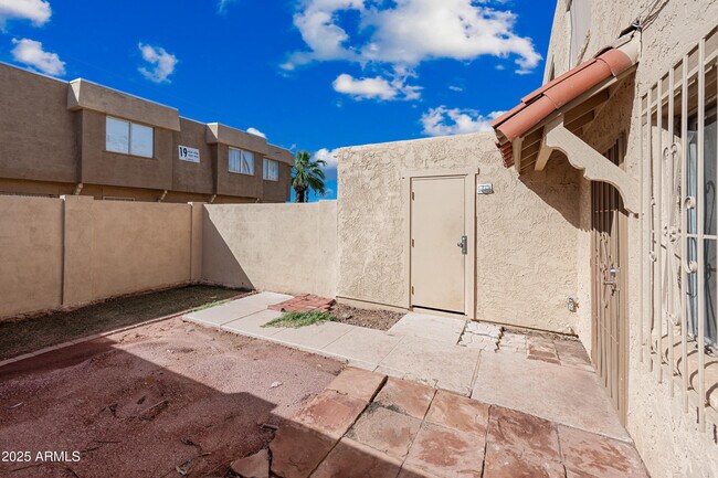 Foto del edificio - 4240 S 46th Pl