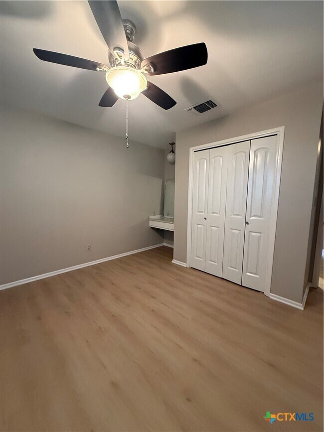 Foto del edificio - 482 Kerlick Ln