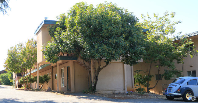 Building Photo - Cascade Apartments
