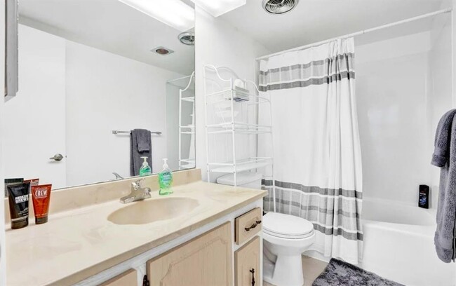 Foto del edificio - 531 N Ocean Blvd