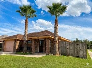 Building Photo - 11 Ibis Ave
