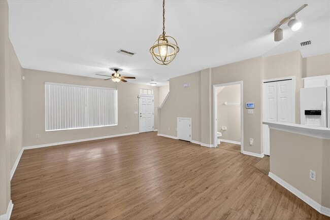 Building Photo - 11047 Black Swan Ct