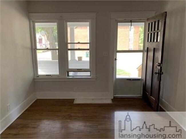 Foto del edificio - 318 E Hillsdale St