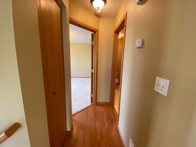 Foto del edificio - 3 Bed, 2 Bath Townhome in South Fargo!
