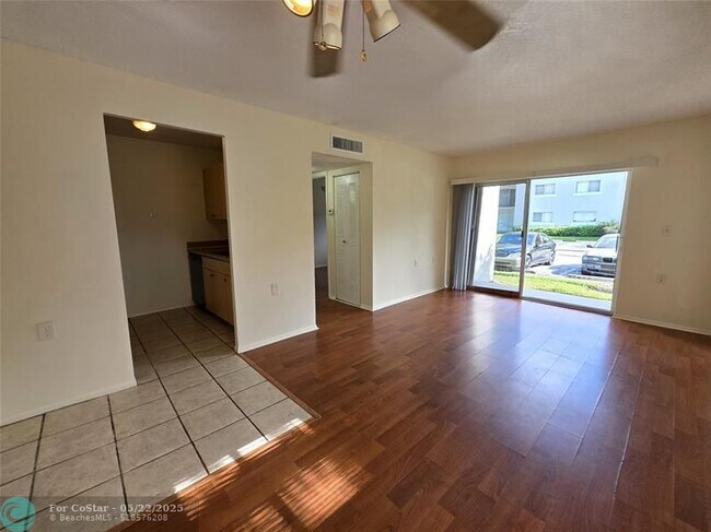 Foto del edificio - 1068 Benoist Farms Rd