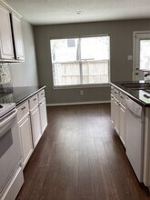 Building Photo - 46 Wineberry Pl