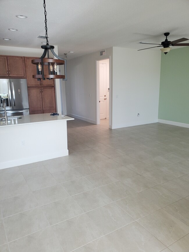 Building Photo - 11681 SW Oceanus Blvd