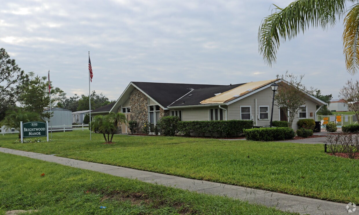 Brightwood Manor Mobile Home Apartments in Apopka, FL