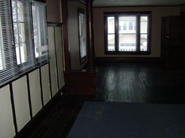 Building Photo - 938 5th St NW