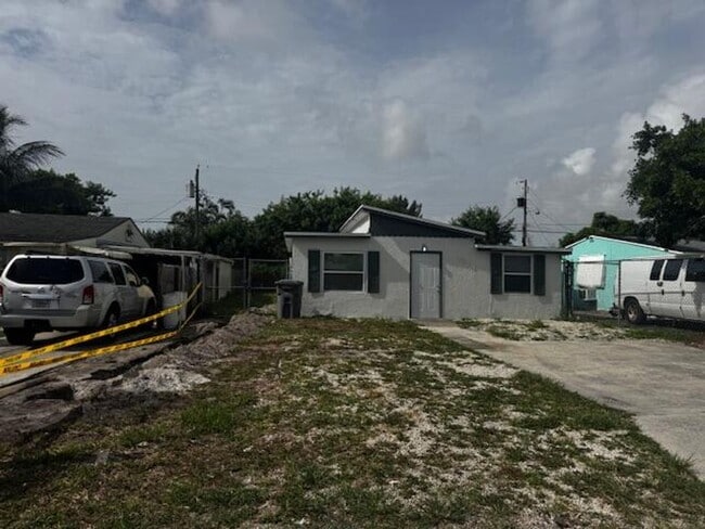 Foto del edificio - 1214 Highview Rd