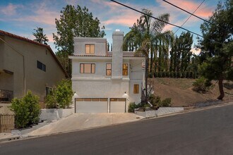 Building Photo - 22960 Cass Ave