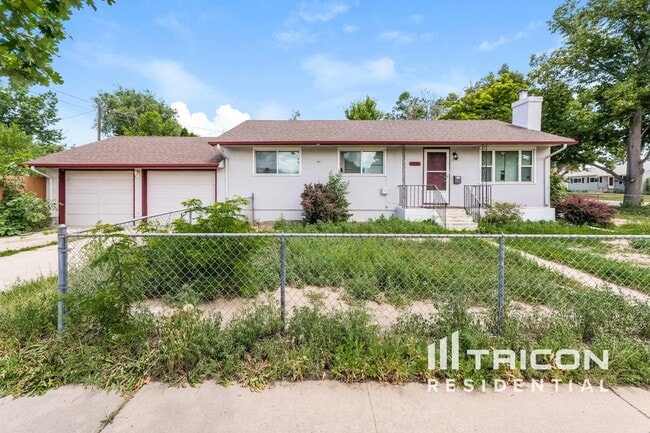 Building Photo - 1231 Bennett Ave